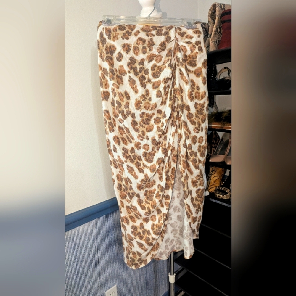 BLUE B COLLECTION Leopard Print Midi Skirt